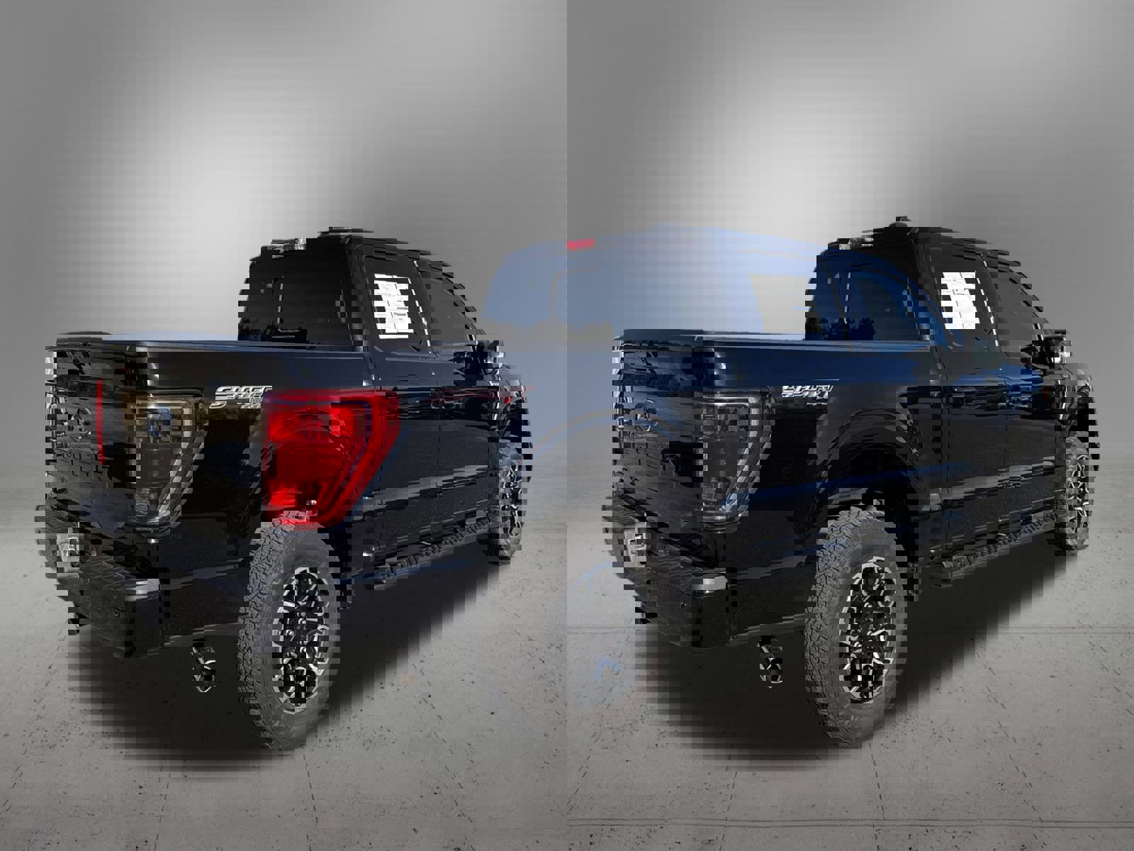 Certified 2022 Ford F150 XLT w/ Equipment Group 302A High image 5