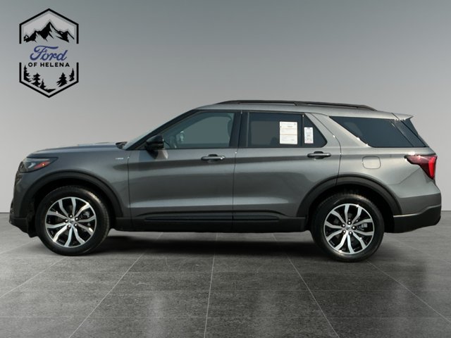 Certified 2025 Ford Explorer ST-Line AWD/4WD image 2