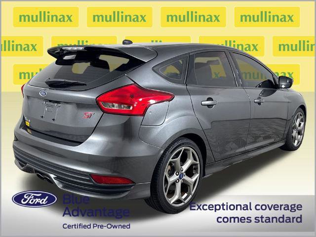 Certified 2018 Ford Focus ST FWD image 3