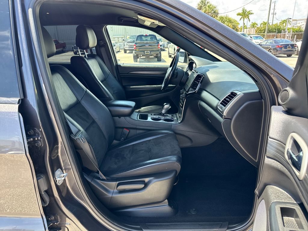 Used 2021 Jeep Grand Cherokee Laredo X image 23