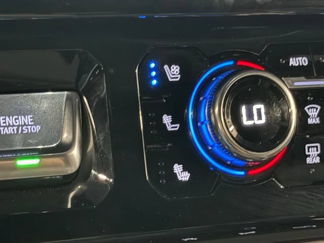 Used 2024 GMC Sierra 2500 AT4 w/ AT4 Premium Plus Package AWD/4WD image 32