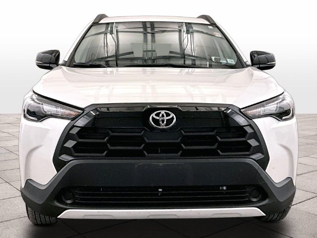 Used 2026 Toyota Corolla Cross LE AWD/4WD image 3