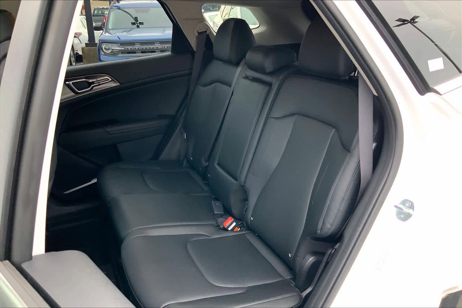 Used 2024 Kia Sportage EX FWD image 19