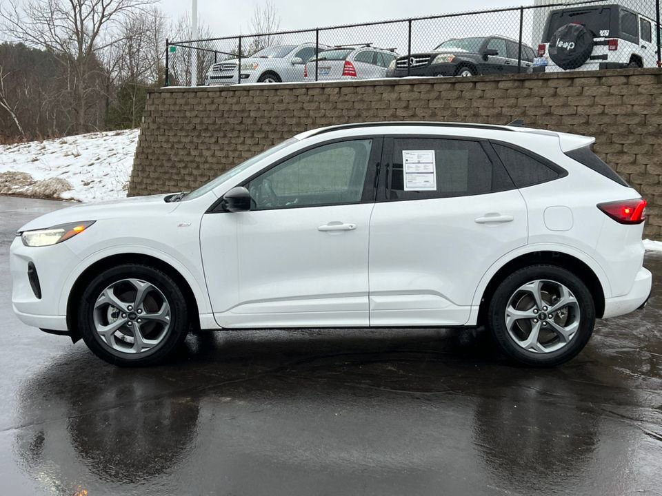Certified 2023 Ford Escape ST-Line w/ Tech Pack #1 image 5
