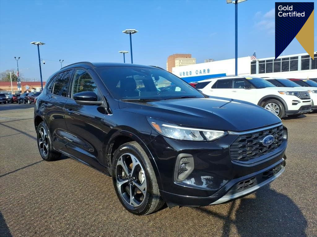 Certified 2023 Ford Escape ST-Line Select w/ Tech Pack #2 AWD/4WD image 1
