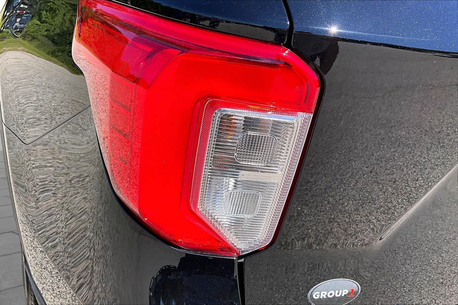 Certified 2023 Ford Explorer Limited w/ Hybrid Equipment Group 310A AWD/4WD image 28