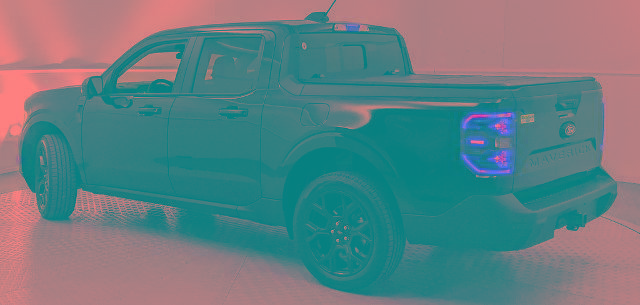 Certified 2025 Ford Maverick Lariat w/ Black Appearance Package image 3