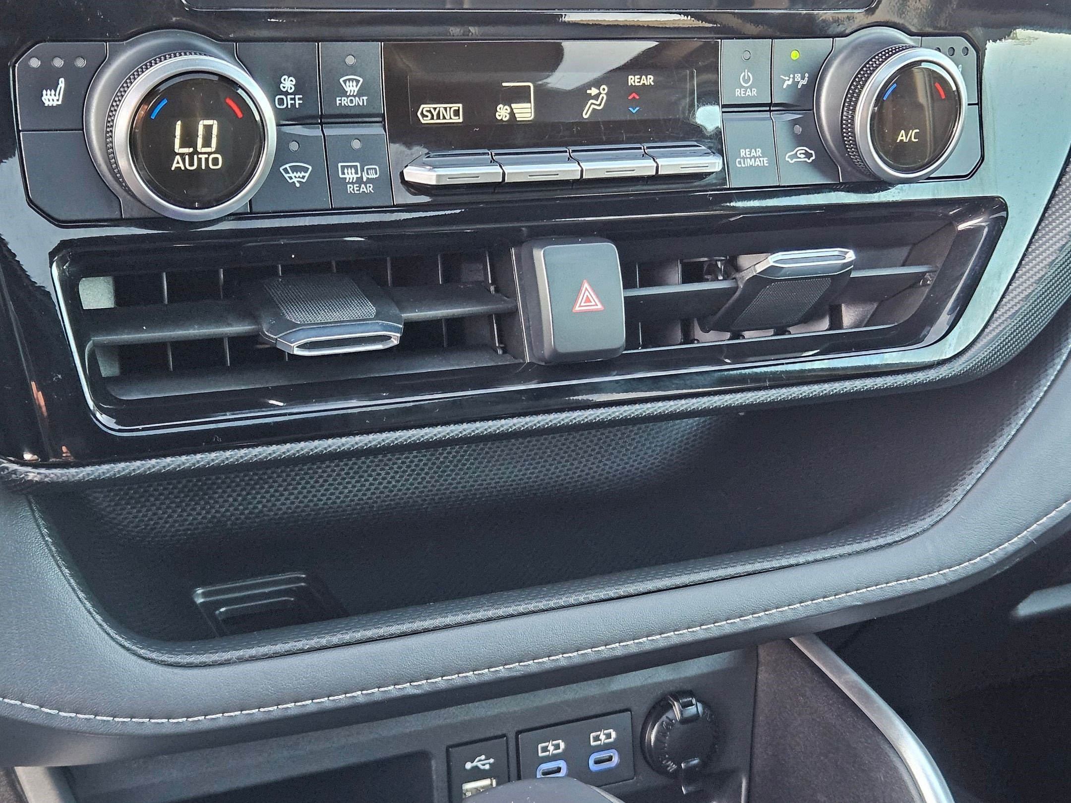 Used 2022 Toyota Highlander XSE AWD/4WD image 29