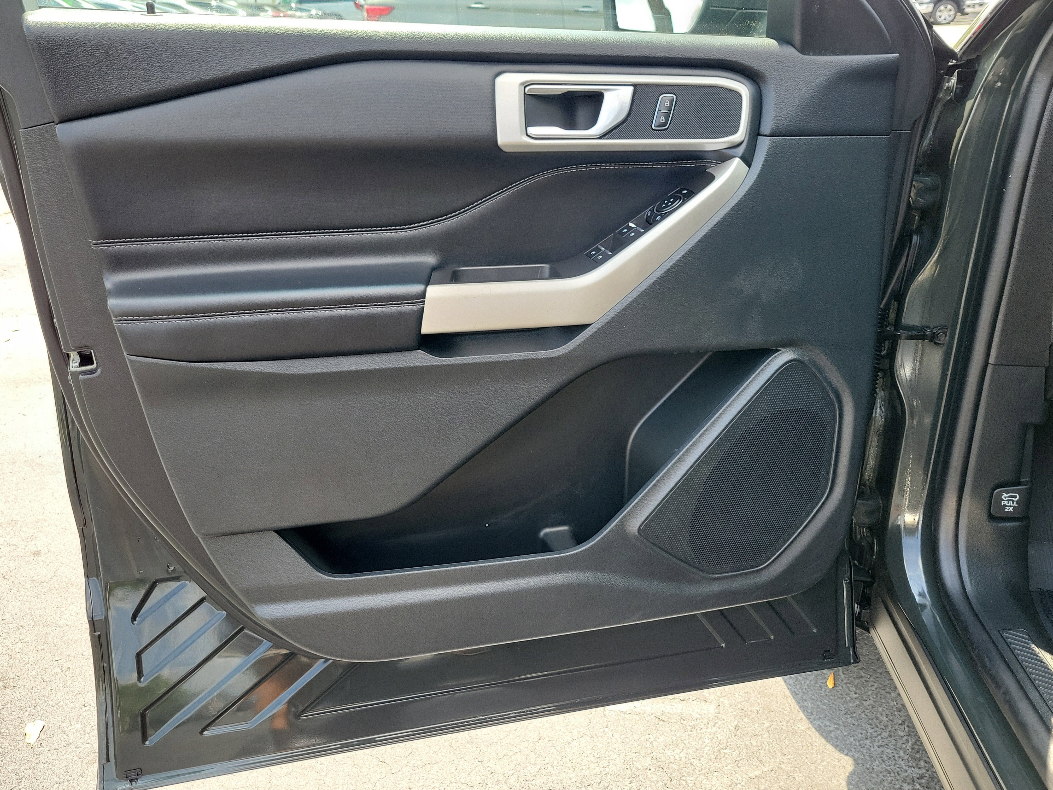 Certified 2022 Ford Explorer XLT w/ Equipment Group 202A image 20