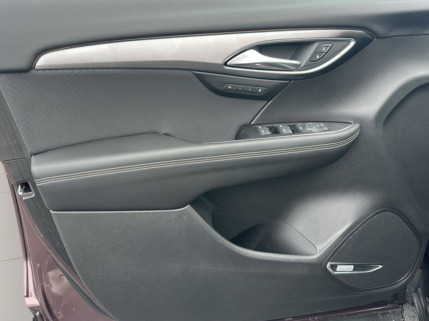 Used 2024 Buick Envision Sport Touring image 10