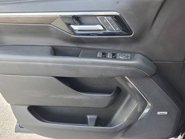 Used 2026 Chevrolet Tahoe Premier RWD image 30