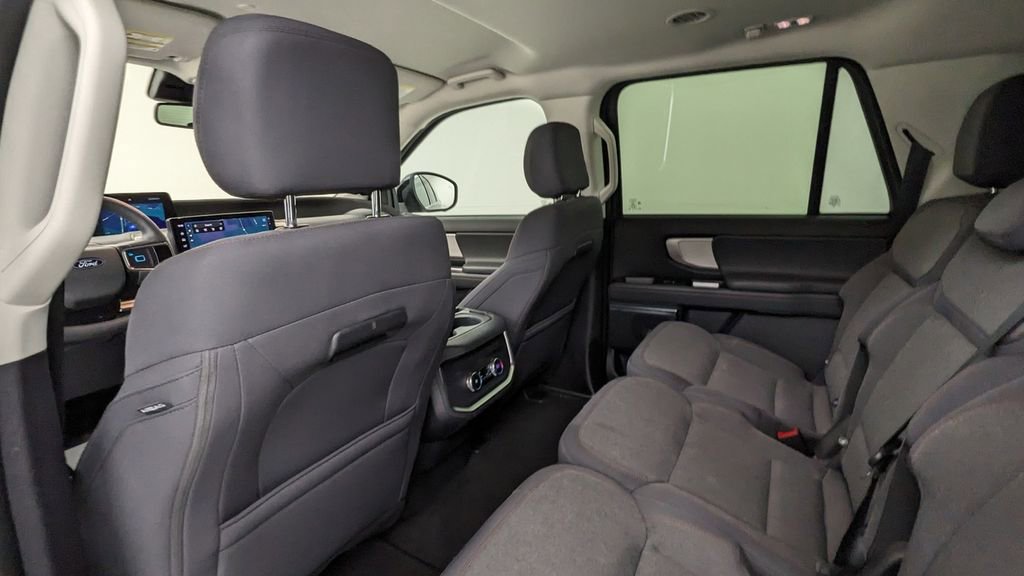 Certified 2025 Ford Expedition Max Active image 33