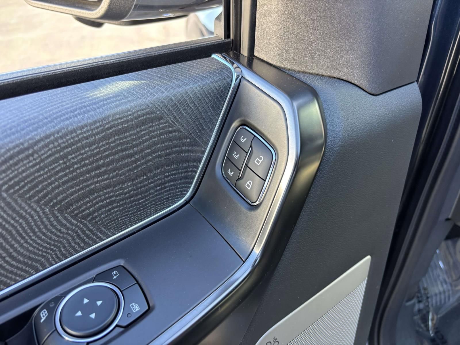 Certified 2022 Ford F150 Platinum w/ Bed Utility Package image 15