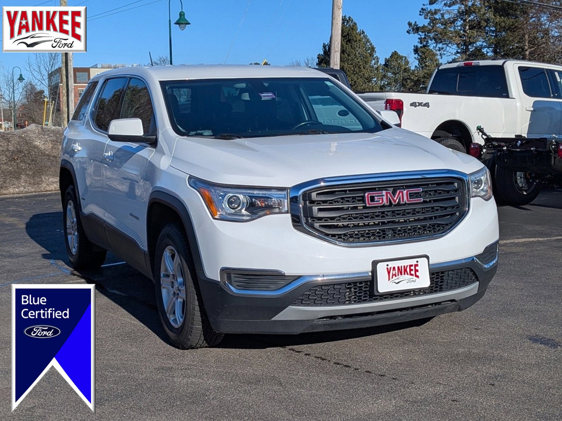 Used 2019 GMC Acadia SLE image 1