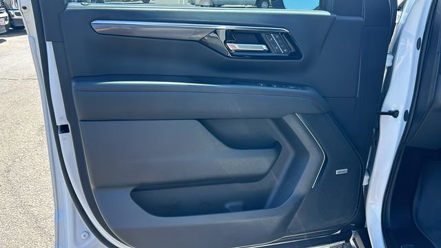 Used 2025 Chevrolet Tahoe RST w/ RST Capability Package AWD/4WD image 18