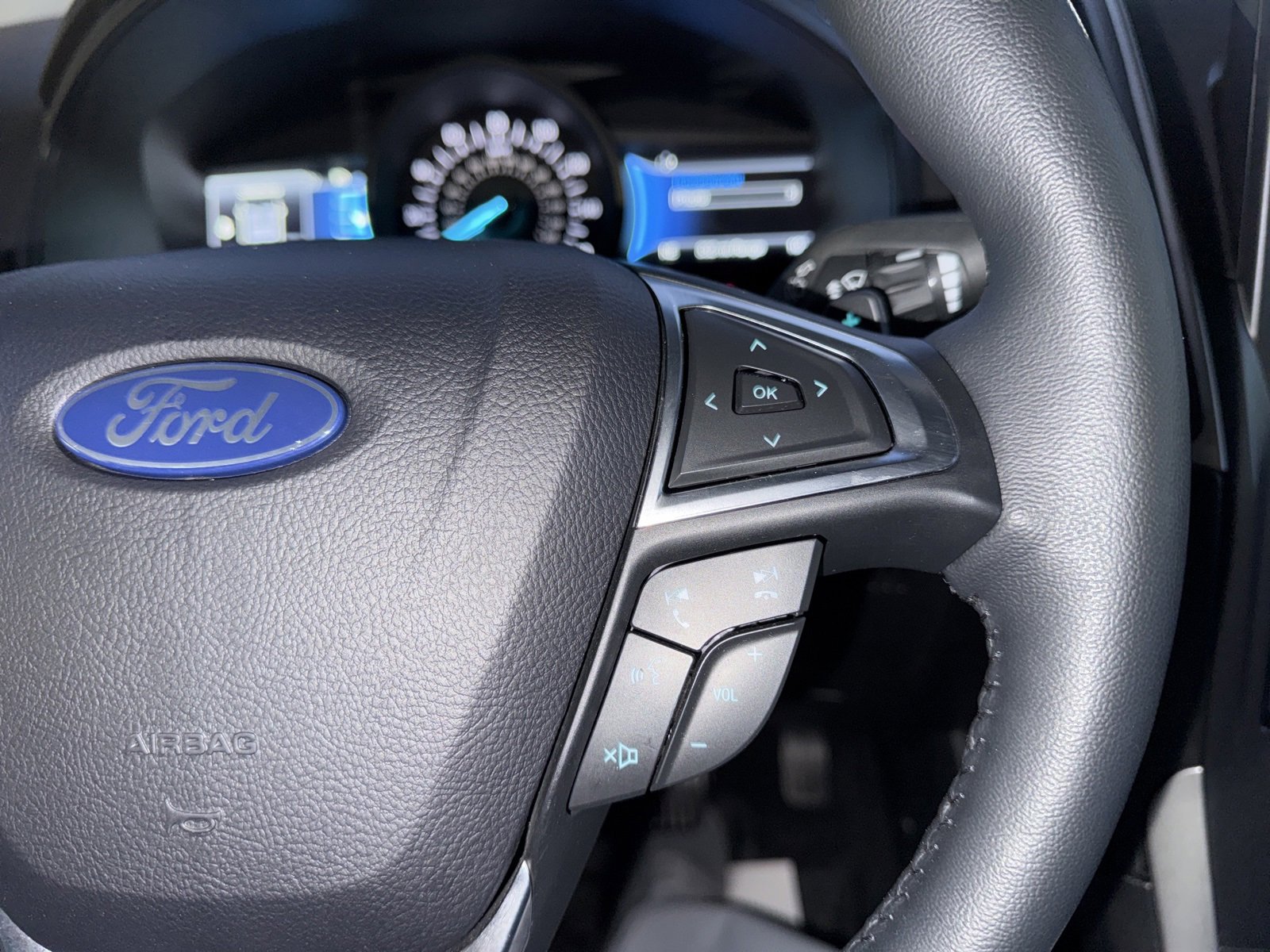 Certified 2024 Ford Edge SEL w/ Convenience Package image 28