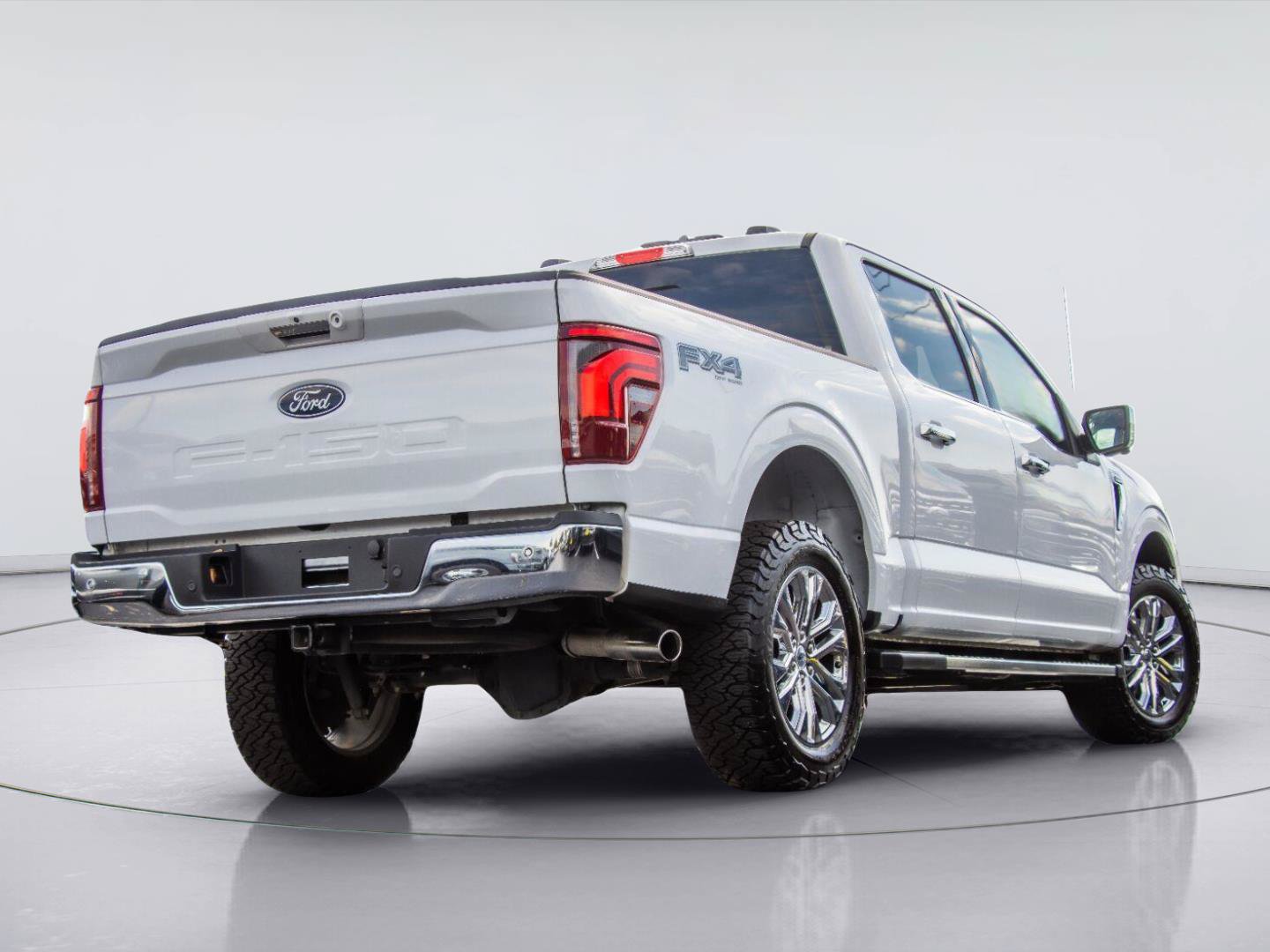 Certified 2024 Ford F150 Lariat w/ Bed Utility Package AWD/4WD image 4
