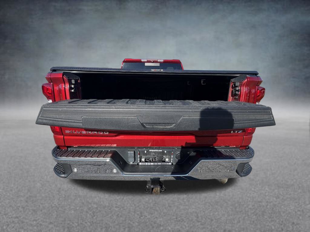 Used 2022 Chevrolet Silverado 3500 LTZ w/ LTZ Plus Package AWD/4WD image 47