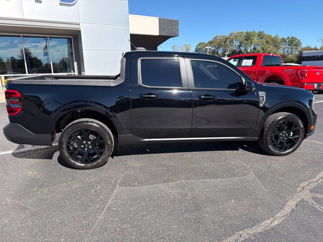 Certified 2025 Ford Maverick Lariat w/ Black Appearance Package AWD/4WD image 12