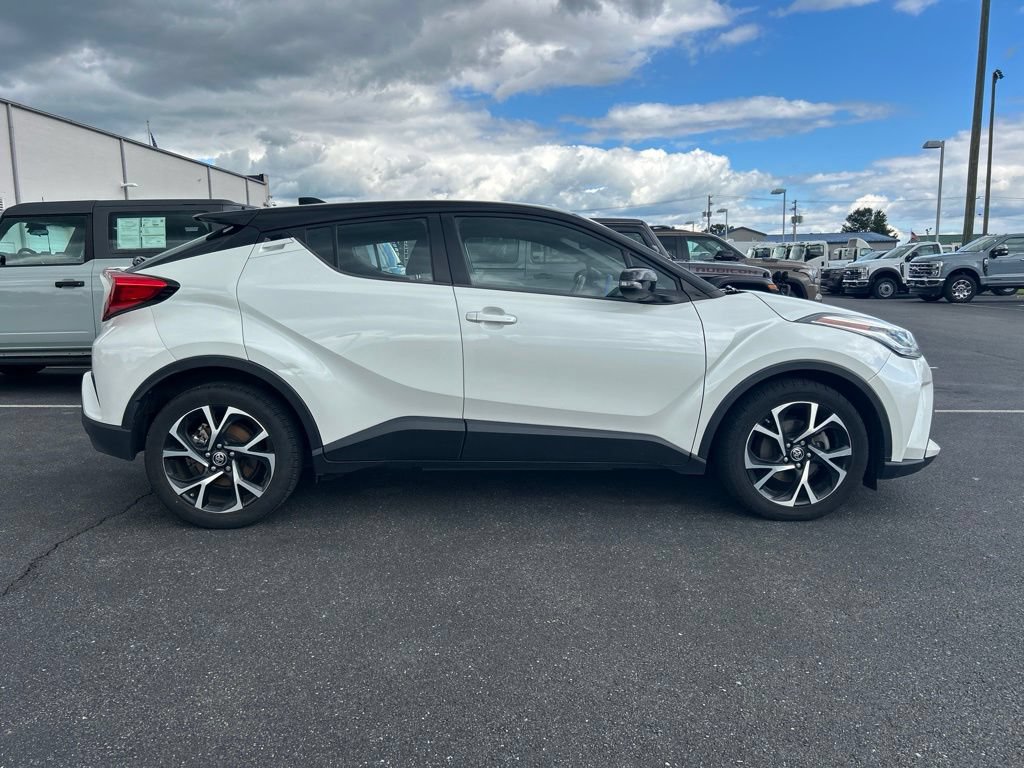Used 2020 Toyota C-HR XLE FWD image 6