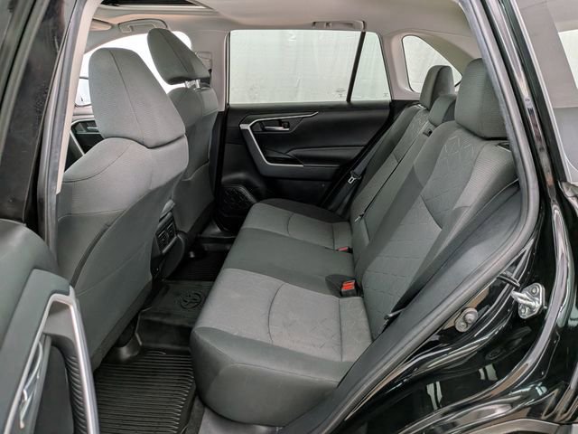 Used 2021 Toyota RAV4 XLE w/ Convenience Package AWD/4WD image 18