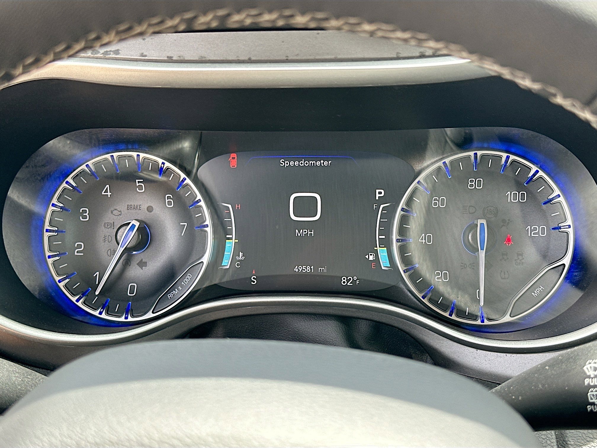 Used 2024 Chrysler Pacifica Touring-L FWD image 12