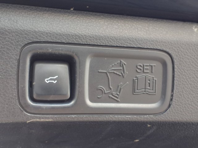 Certified 2020 Ford Expedition Limited w/ Equipment Group 301A AWD/4WD image 25