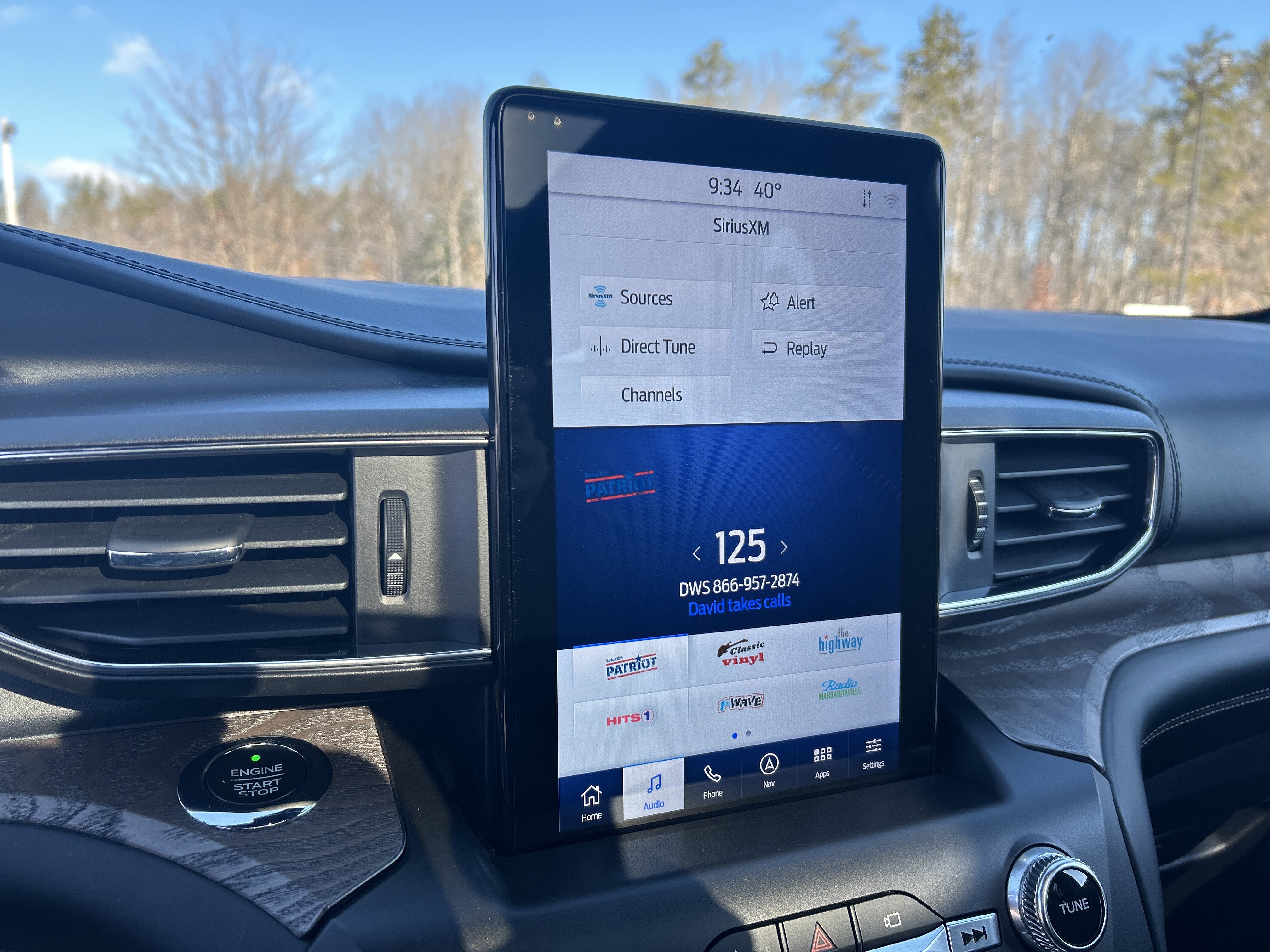 Certified 2020 Ford Explorer Platinum w/ Premium Technology Package image 21