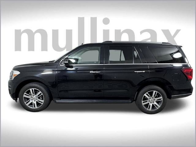 Certified 2023 Ford Expedition Limited image 3