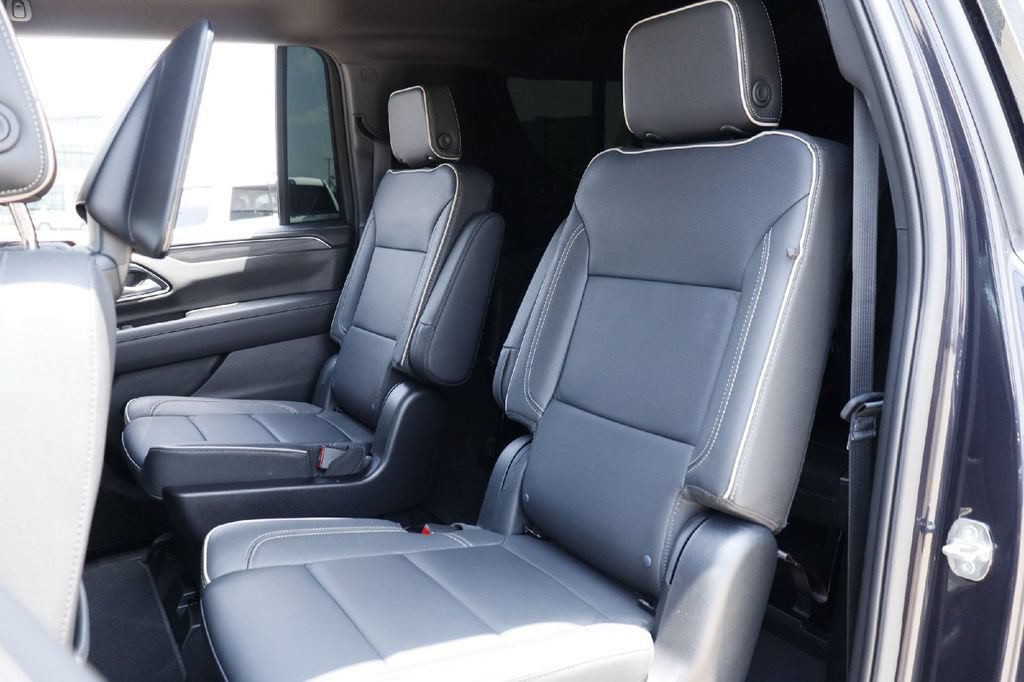 Used 2023 GMC Yukon XL SLT w/ SLT Luxury Package AWD/4WD image 23
