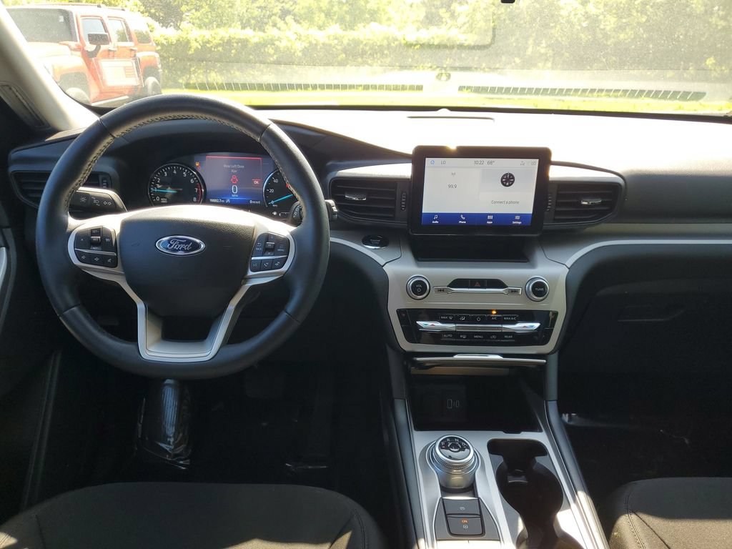 Certified 2024 Ford Explorer XLT AWD/4WD image 17