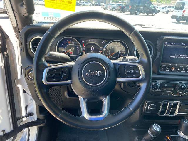 Used 2018 Jeep Wrangler Unlimited Sahara AWD/4WD image 16