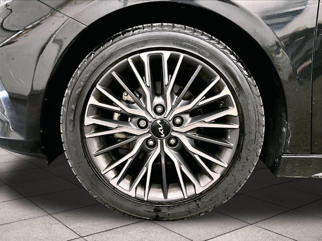 Used 2022 Kia Forte GT-Line w/ GT-Line Technology Package FWD image 8