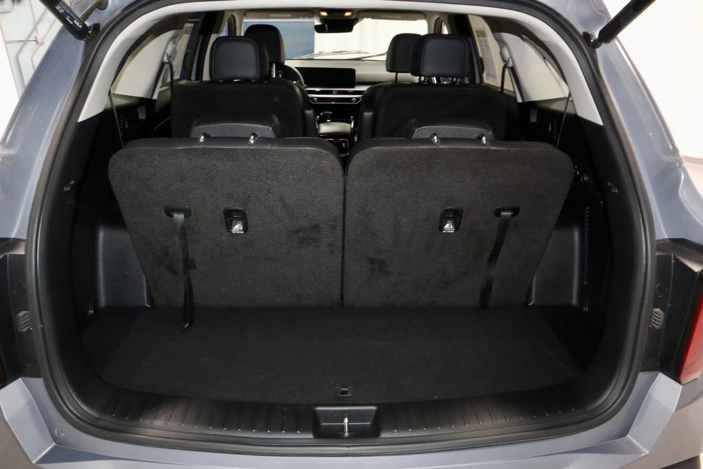 Used 2025 Kia Sorento EX FWD image 15