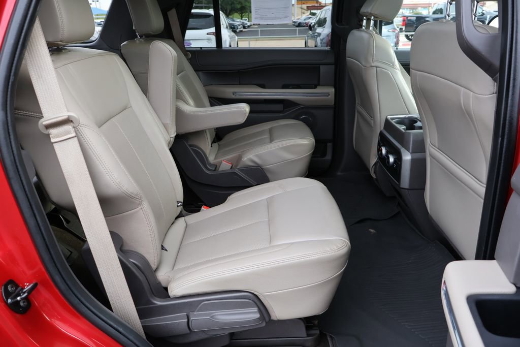 Certified 2021 Ford Expedition XLT RWD image 24