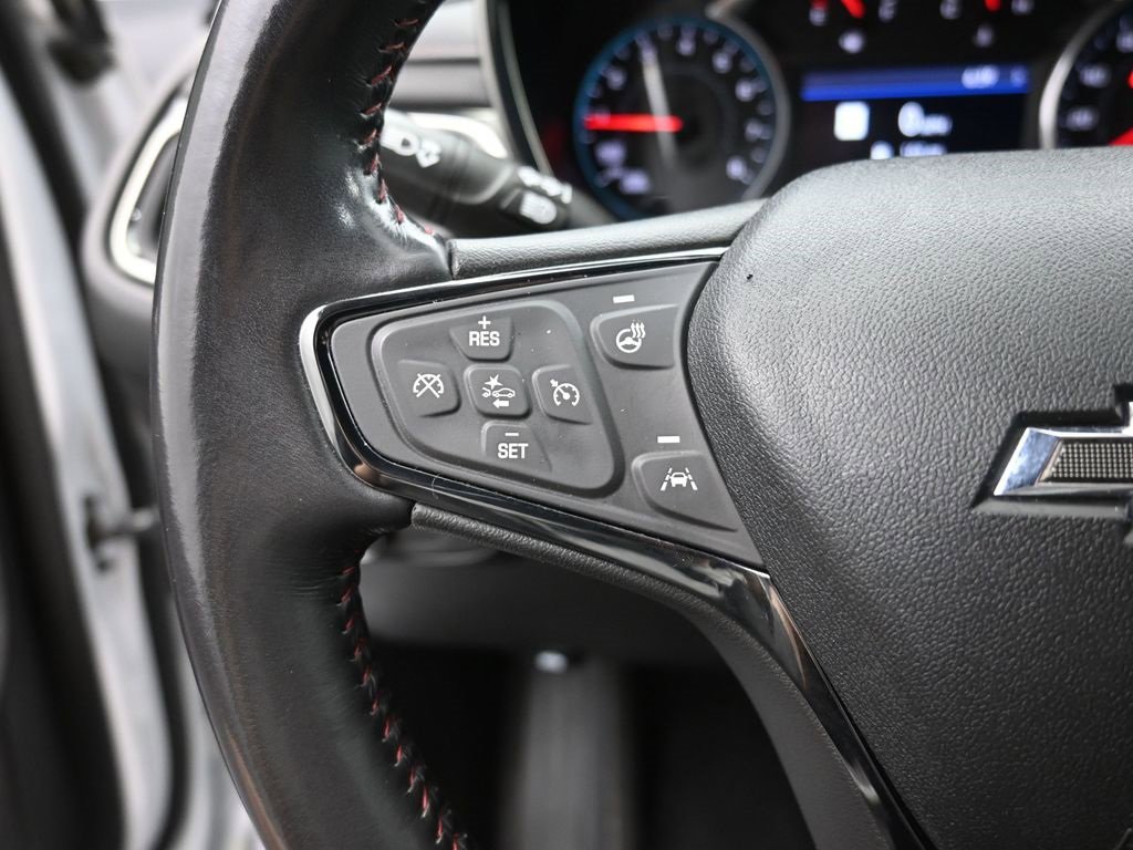 Used 2022 Chevrolet Equinox RS w/ RS Leather Package image 3