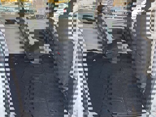 Used 2023 Chrysler Voyager LX image 16