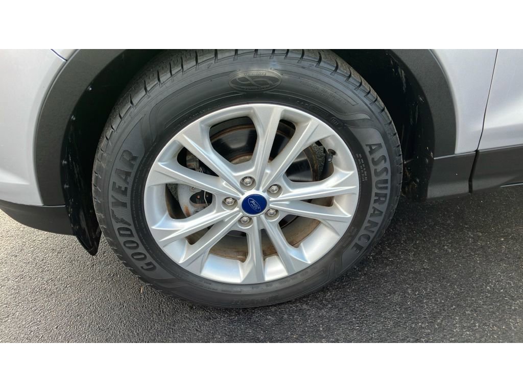 Certified 2017 Ford Escape SE w/ Equipment Group 201A image 14