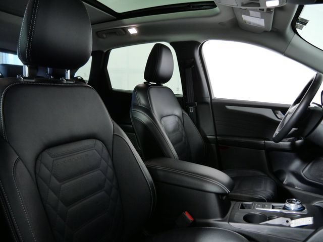Certified 2023 Ford Escape Platinum w/ Premium Technology Package AWD/4WD image 10
