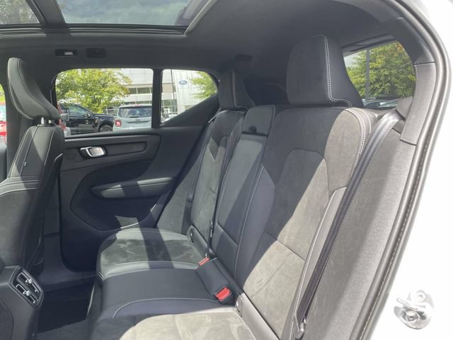 Used 2022 Volvo XC40 P8 Recharge Ultimate AWD/4WD image 17