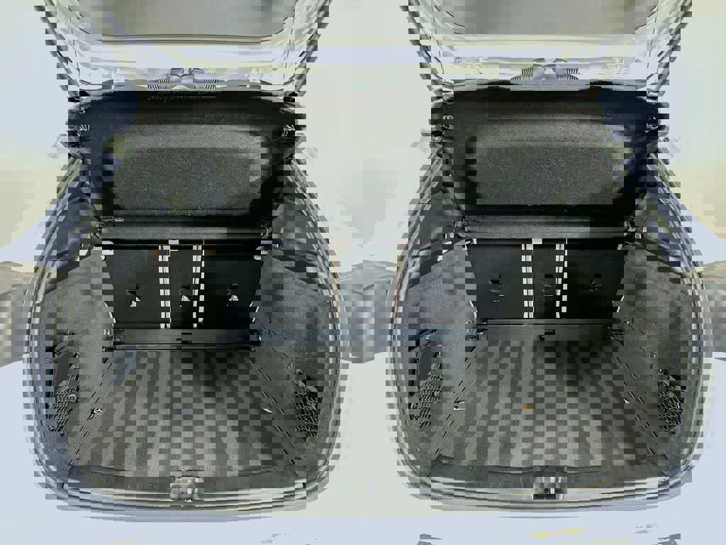 Used 2025 Mercedes-Benz GLA 250 4MATIC image 24