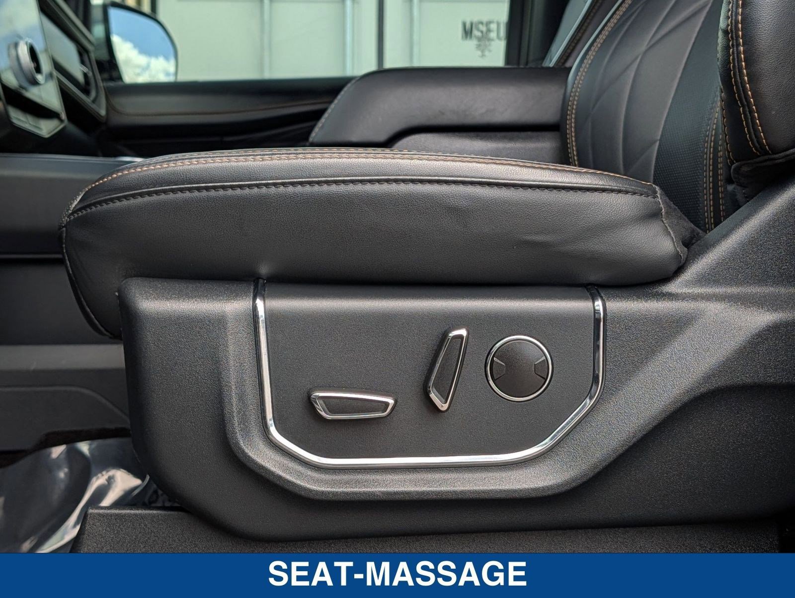 Certified 2022 Ford Expedition Max Platinum image 24