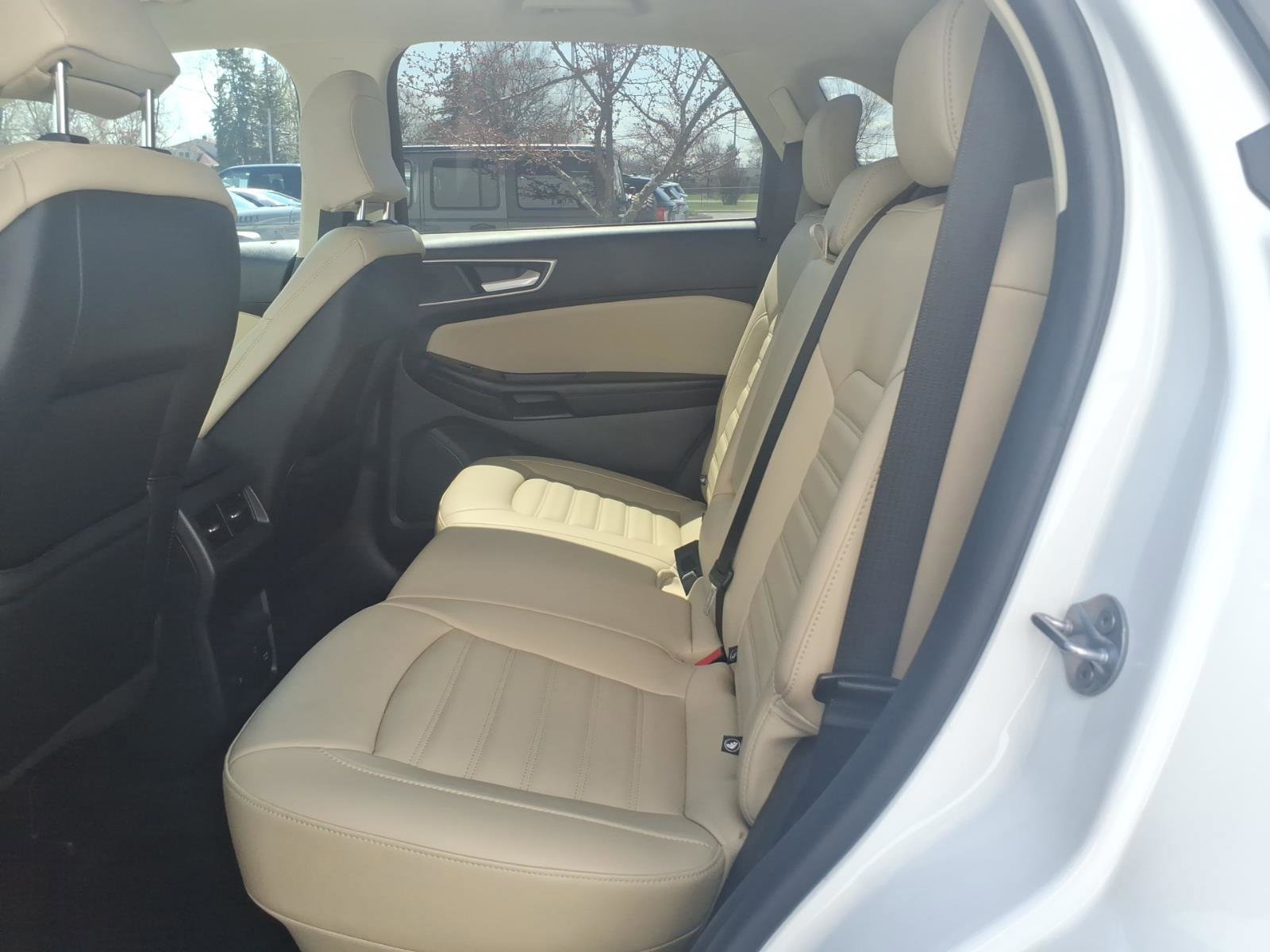 Certified 2024 Ford Edge SEL w/ Convenience Package AWD/4WD image 9