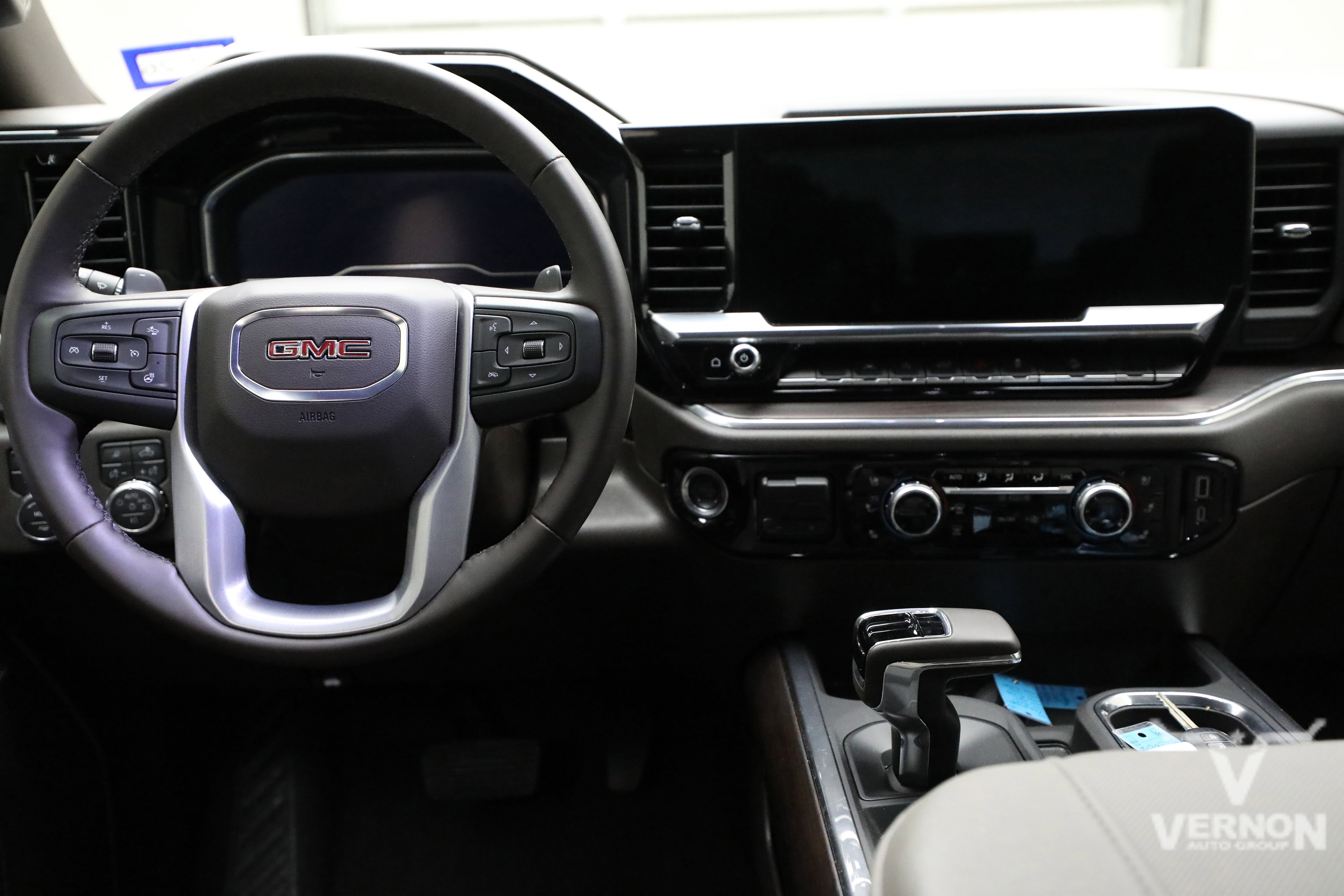 Used 2025 GMC Sierra 1500 SLT image 8