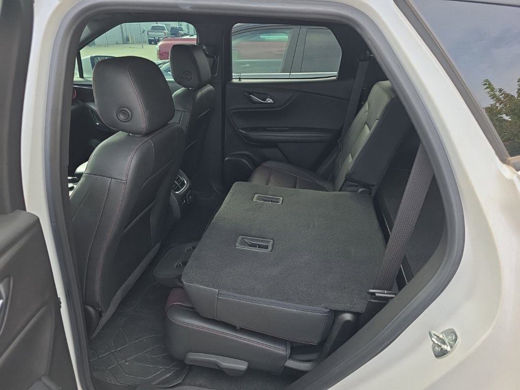 Used 2021 Chevrolet Blazer RS w/ Enhanced Convenience Package FWD image 4