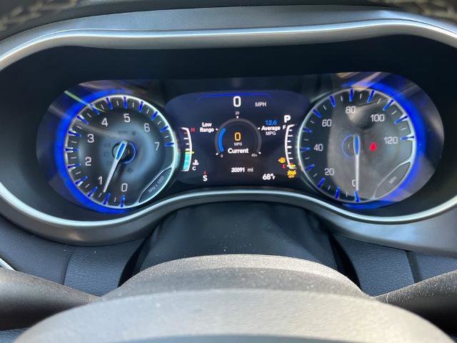 Used 2025 Chrysler Pacifica Select FWD image 14