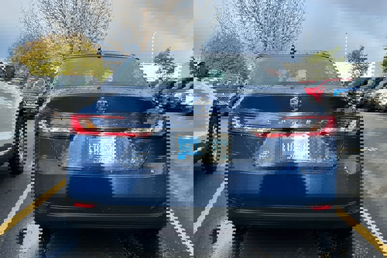 Used 2025 Toyota Camry LE image 5