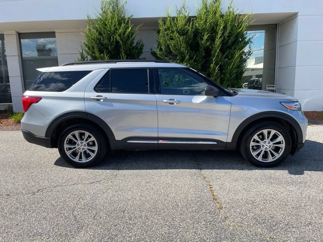 Certified 2020 Ford Explorer XLT w/ Equipment Group 202A AWD/4WD image 5