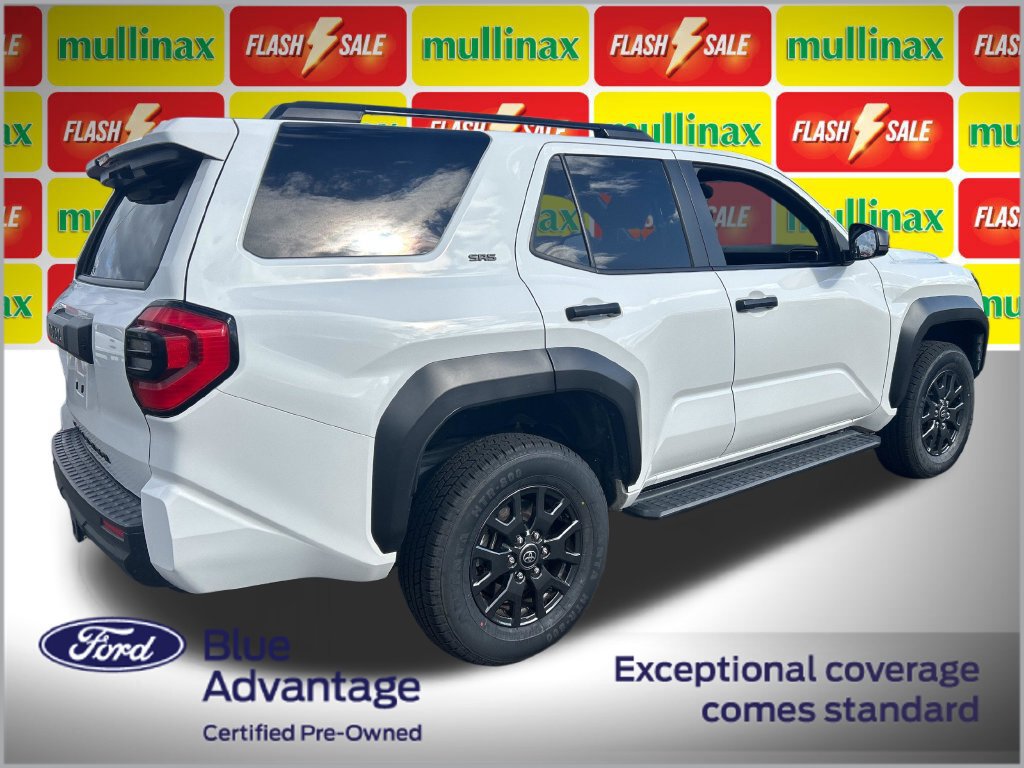 Used 2025 Toyota 4Runner SR5 AWD/4WD image 3