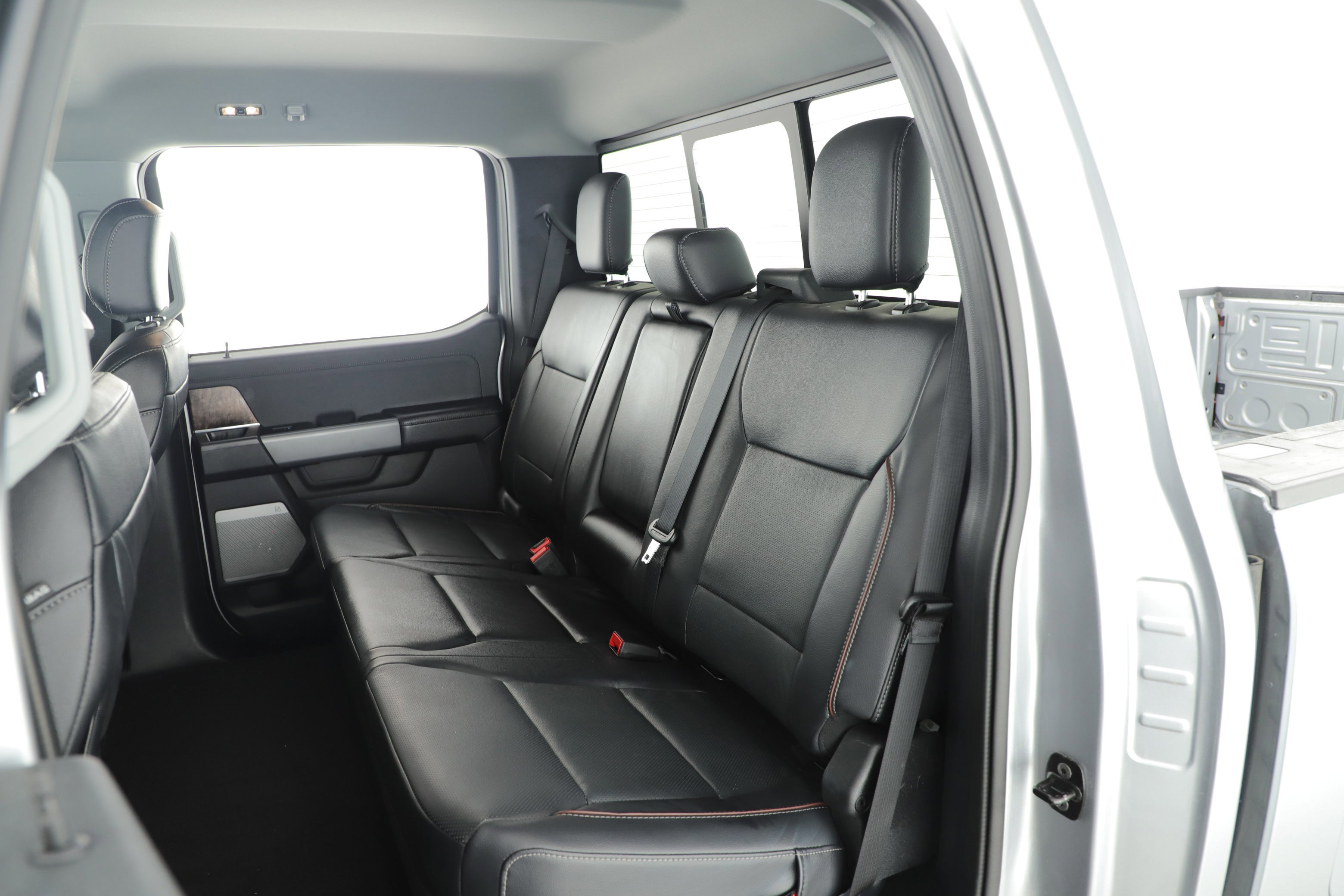 Certified 2024 Ford F350 Lariat w/ Lariat Ultimate Package image 22